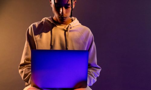 How Does TechInsiderz.com Help You Stay Ahead in Technology Trends