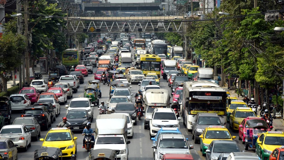 What Helps to Reduce Traffic Bunching on a Motorway? what helps to reduce traffic bunching on a motorway