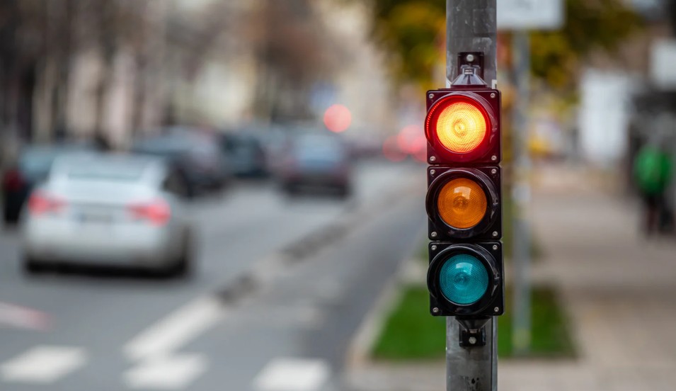 What Do Traffic Light Cameras Look Like in the UK? what do traffic light cameras look like